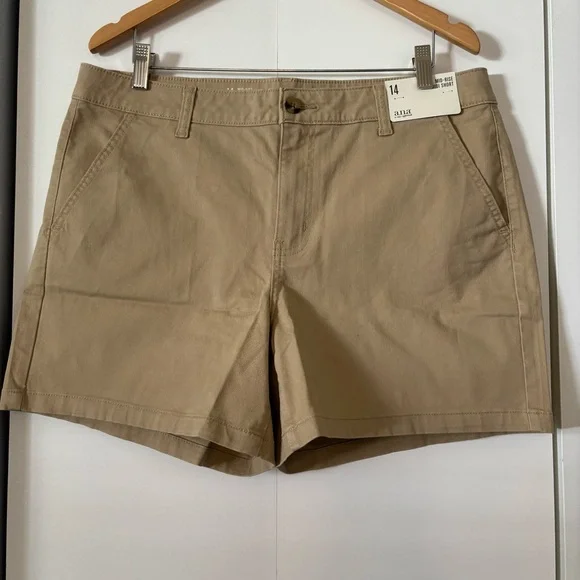 NWT a.n.a Mid Rise Midi Shorts Size 14 Khaki Cotton Blend Summer Casual - Picture 3 of 10